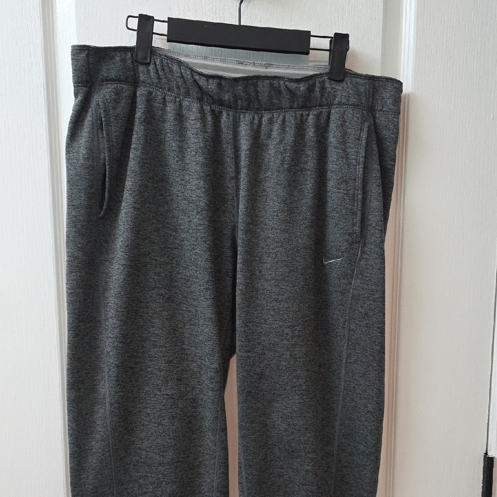 Women's Nike Therma Fit Pants